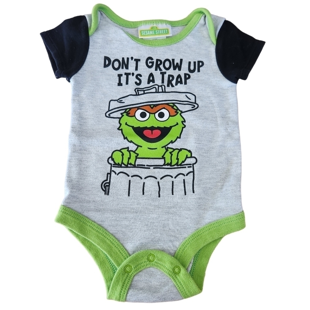 Sesame Street onesie 0-3M